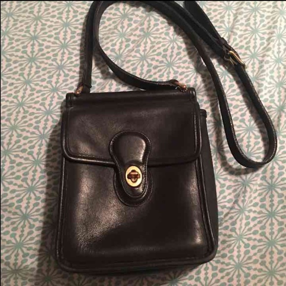 Coach Handbags - Vintage coach purse