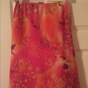 Elastic waist floral skirt