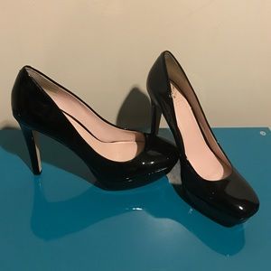 Vince Camuto patent leather pumps/ heels
