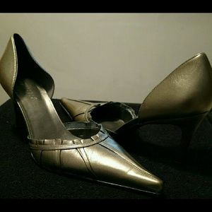 Carole Little metallic shoe