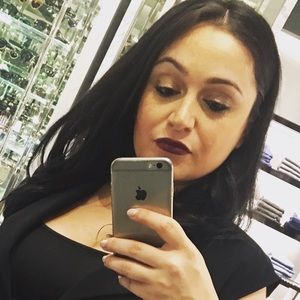 Meet your Posher, Alla