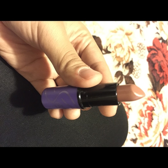 Selena MAC lipstick "Amor Prohibido"