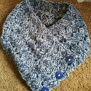 Crochet cowl