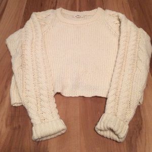 Knitted, long sleeve crop top