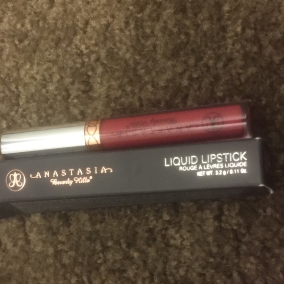 Anastasia Liquid Lipstick in shade Kathryn