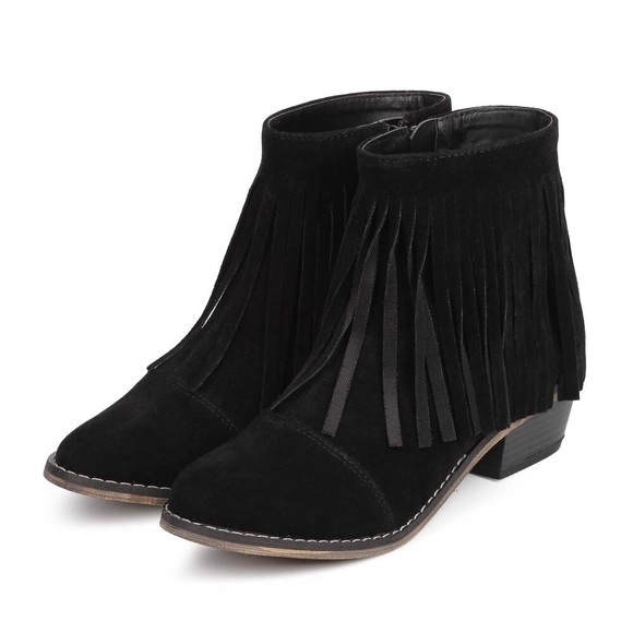 $10 SALE ENDS TONIGHT// LAST1// Suede Fringe Boots - Picture 2 of 3
