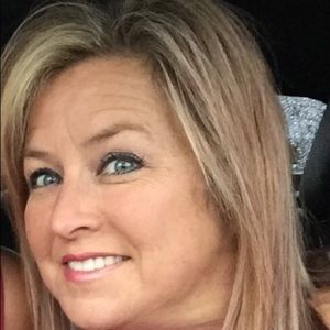 Meet your Posher, Angie