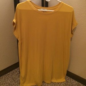 PIKO size small short sleeve never worn, organic