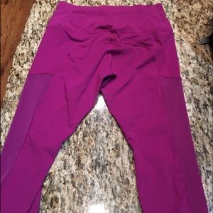 Lululemon hot street crop leggings
