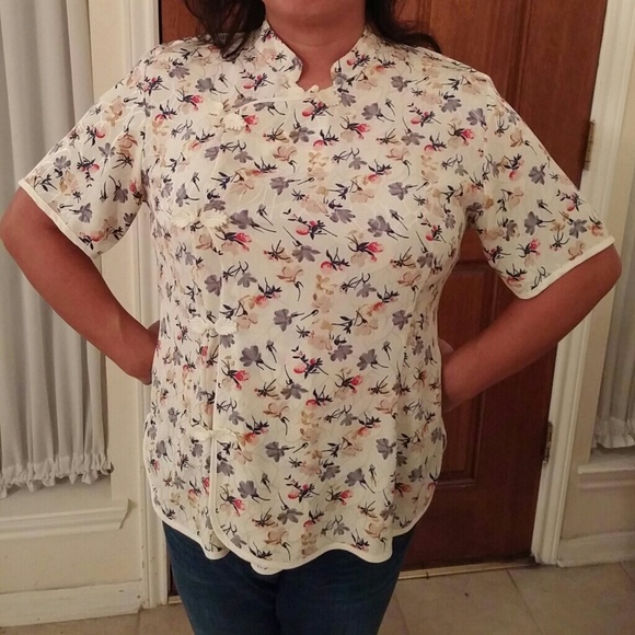 Women's Mock Asian Floral Pattern Top - Picture 1 of 4