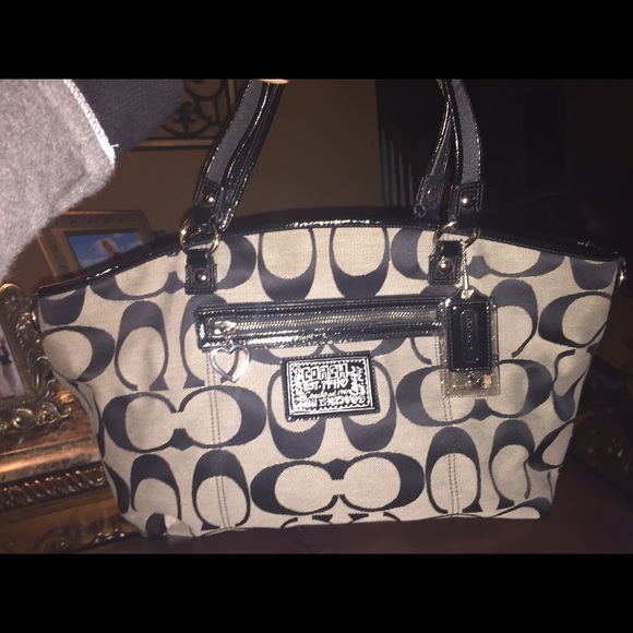 Purse - Picture 2 of 2