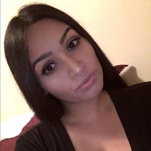 Meet your Posher, Ana