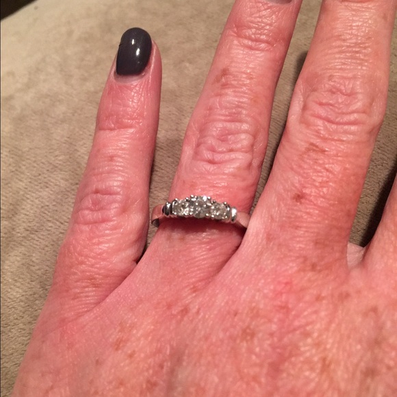 ****50% off*** 1/2ct TW Diamond ring