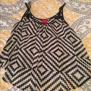 buckle- daytrip chiffon tank top