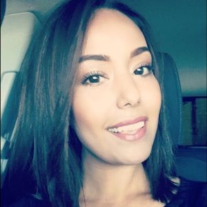 Meet your Posher, Iris