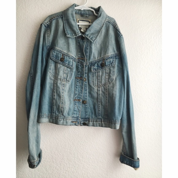 SOLD*****F21 Denim Jacket🌹