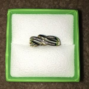 SALE💥💥 1/7 C.T. T.W. Diamond 10K Gold Ring