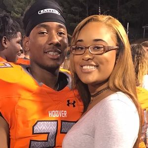 Meet your Posher, Alexis