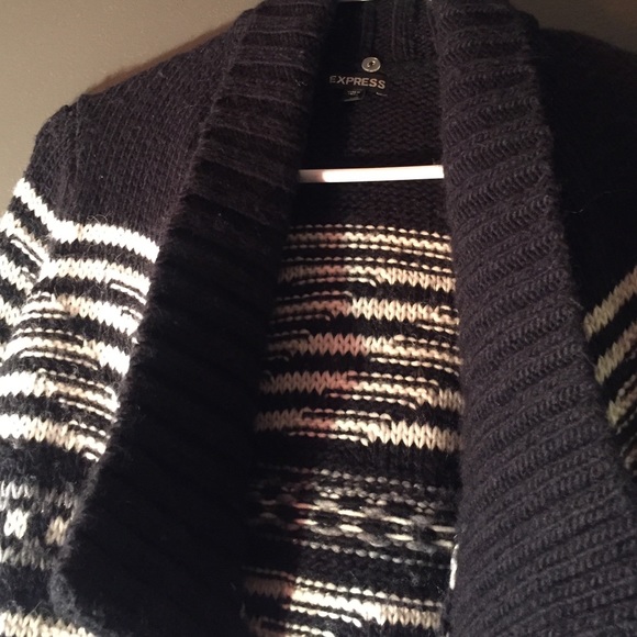 Express Sweater - Picture 2 of 3