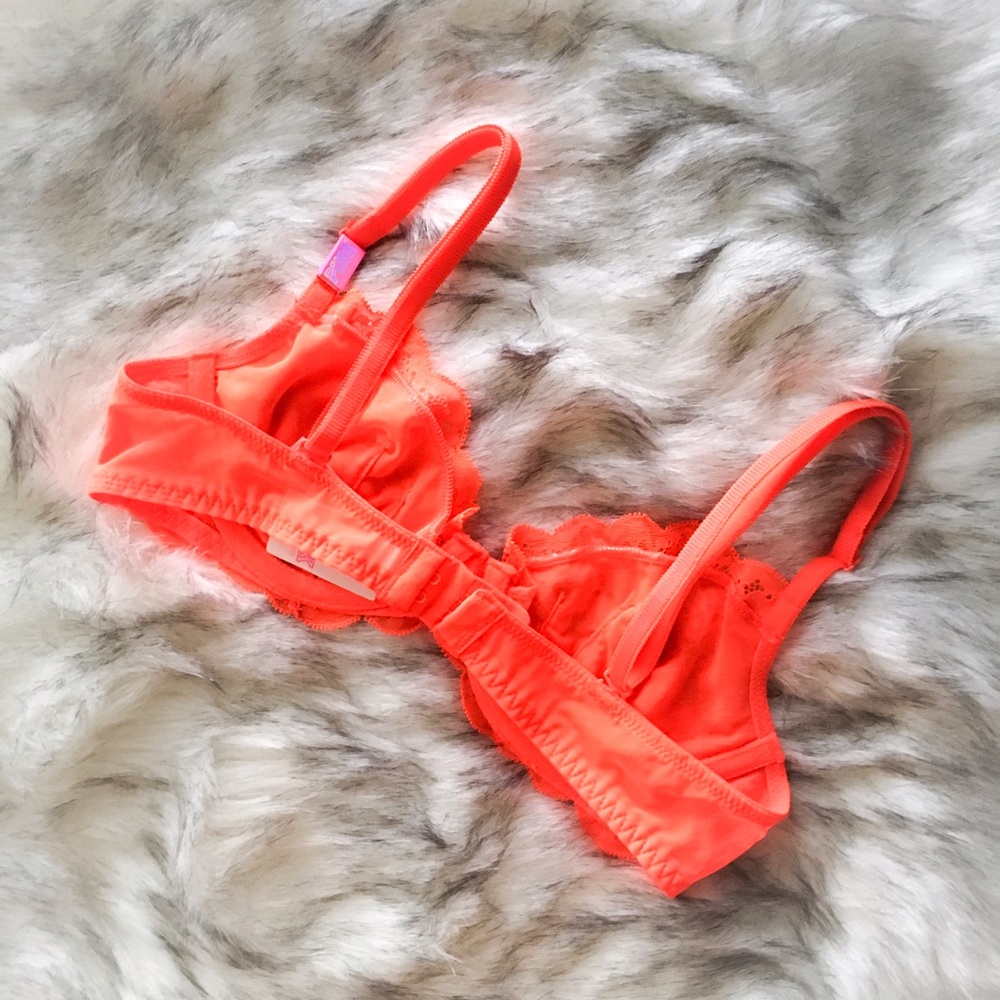 [pink vs] lace date unlined bra - Picture 6 of 8