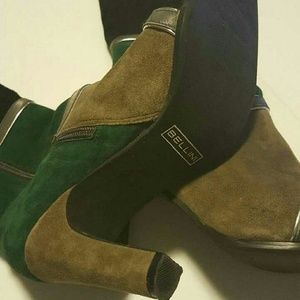 Suede Boots by Bellini size 8.5 W