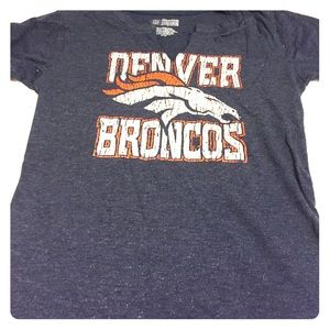 🏈 size M Denver broncos tee ❤️