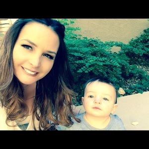 Meet your Posher, Danielle