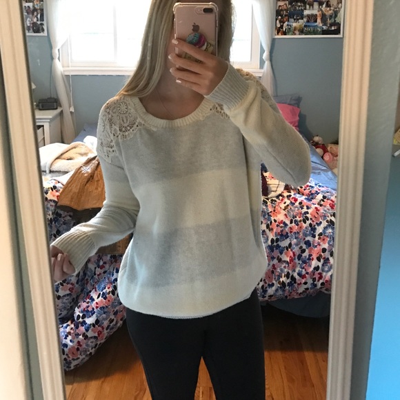 GREY AND WHITE URBAN OUTFITTERS SWEATER