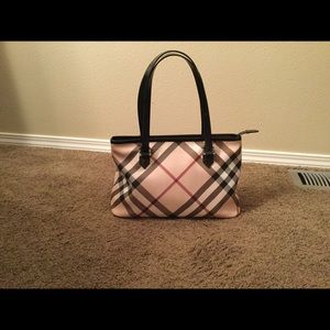 Burberry purse