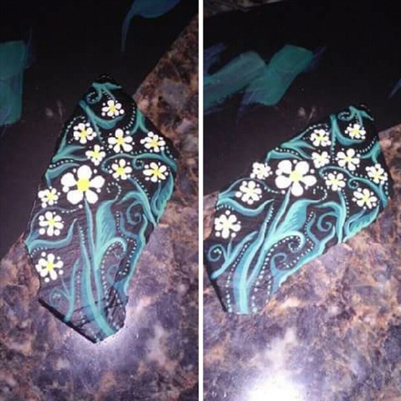 handpainted - Picture 2 of 3
