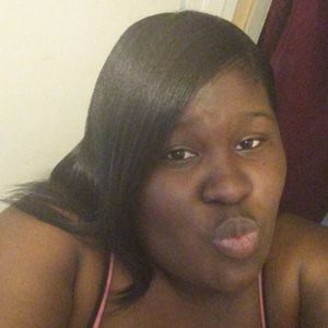 Meet your Posher, Kenisha