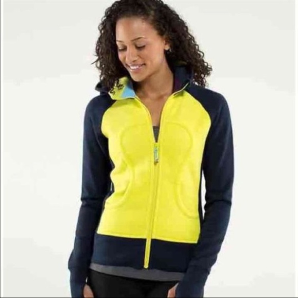 Lululemon sweatshirt size 4