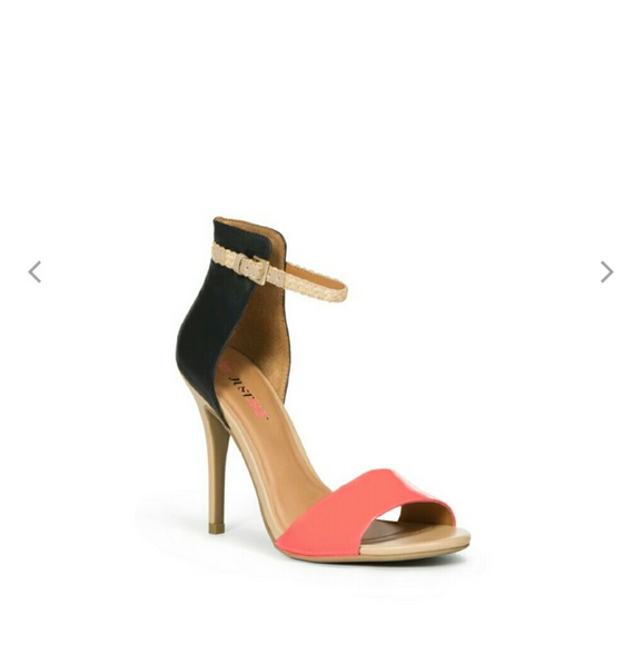 JustFab Coral Heels - Picture 4 of 4