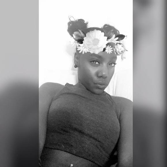 Meet your Posher, Rickiema - Picture 1 of 1