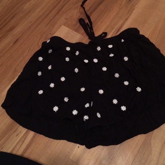 Daisy Print Soft Shorts