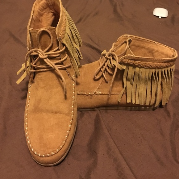 Moccasin booties - Picture 2 of 2