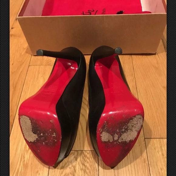 SOLD** Christian Louboutin NAPPA ankle booties - Picture 2 of 4