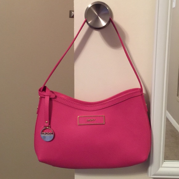 Final ♥️ new authentic DKNY pink shoulder clutch - Picture 2 of 4