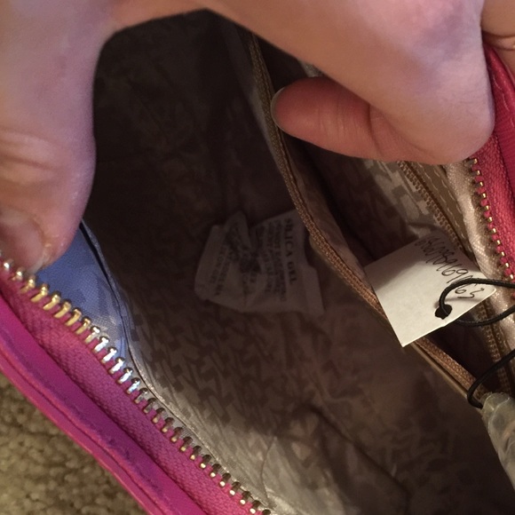 Final ♥️ new authentic DKNY pink shoulder clutch - Picture 4 of 4