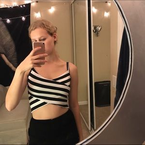 ✨BLACK FRIDAY SALE✨Black and White Striped Crop