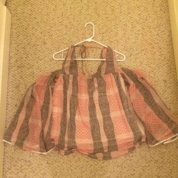 NWOT Abercrombie & Fitch cold shoulder blouse