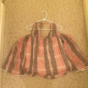 NWOT Abercrombie & Fitch cold shoulder blouse