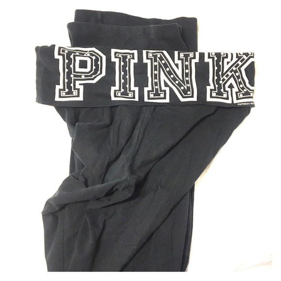 Black vs yoga pants