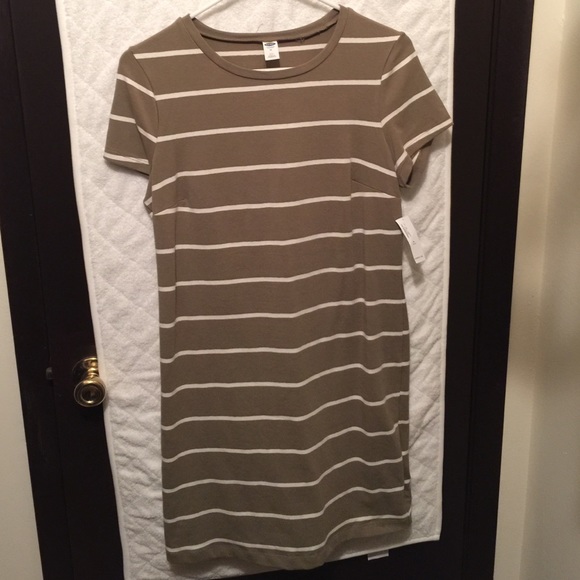 Old navy striped t-shirt type dress.