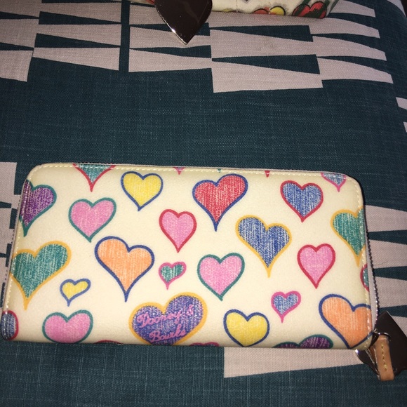 AUTHENIC Dooney & Bourke wallet