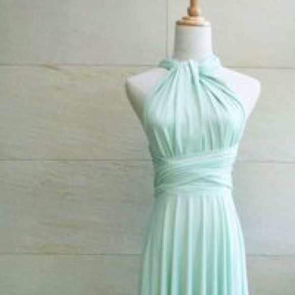 👗 Versatile • Mint dress
