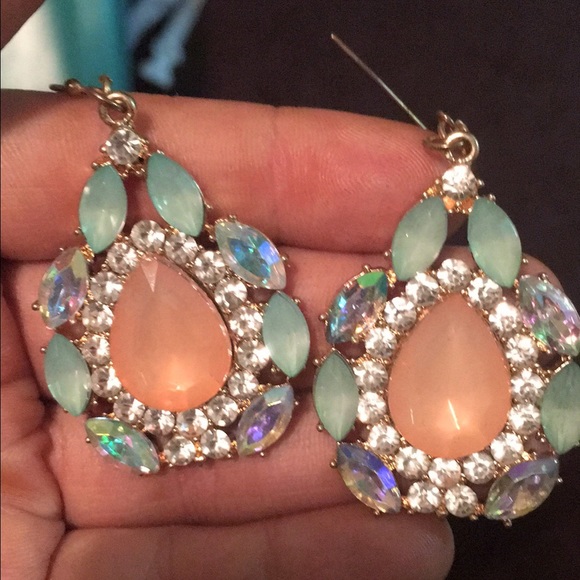 Beautiful earrings - Picture 1 of 1
