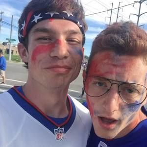 Meet your Posher, Christian