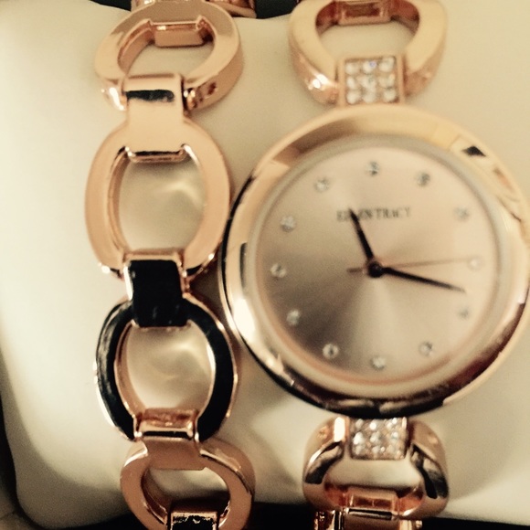 Ellen Tracy rose color watch