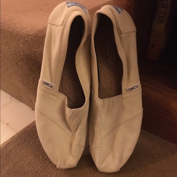Women's Toms shoes